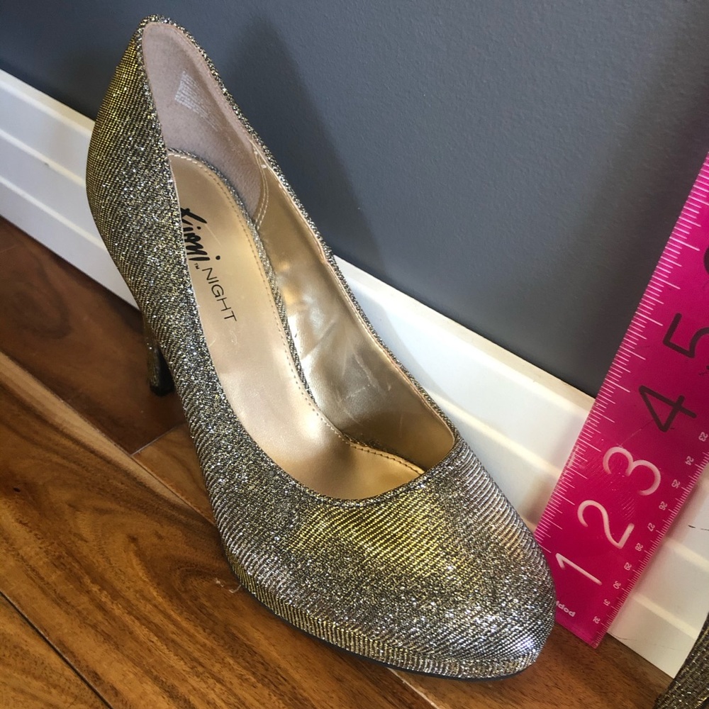 Metallic Pumps - Picture 3 of 6
